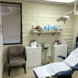 Simi Dermatologic Medical Center - Procedure room