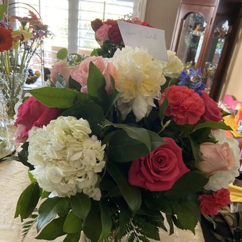 Friendly Flowers - Florists Near Me - Downey, California Friendly Flowers - Florists Near Me - Downey, California