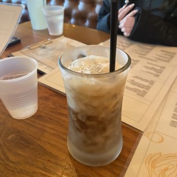 Holt's - Root beer in a chilled mug! - Pizza Near Me - Park Ridge, Illinois