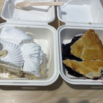 Nation's Giant Hamburgers - BANANA CRME PIE (SLICE) BERRY PIE (SLICE) - Burgers Near Me - Alameda, California