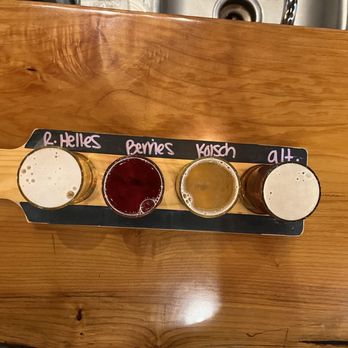 Four Generals Brewing - My flight - Breweries Near Me - Renton, Washington Four Generals Brewing - My flight - Breweries Near Me - Renton, Washington