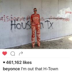 Solid Gold Beauty Supply - King Bey was here, she told us all on Instagram.