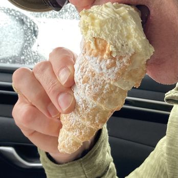 Viv's Kitchen - Custard horn - Cafes Near Me - Sanson, MWT