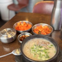 Yi's Traditional Korean Beef Soup