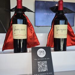 Club Skin Gym - Get your vampire wine for Halloween!
