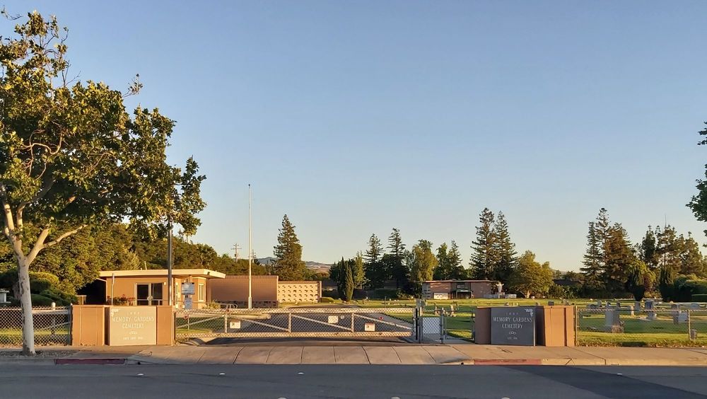 ST. MICHAEL CEMETERY & FUNERAL CENTER Updated August 2024 14 Photos