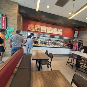 Panda Express - Seven employees during lunch, rush, no surprise it's over 30 minutes to get your food - Chinese Near Me - Jefferson City, Missouri Panda Express - Seven employees during lunch, rush, no surprise it's over 30 minutes to get your food - Chinese Near Me - Jefferson City, Missouri