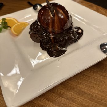 Lancelot Restaurant - Brownie Sundae - Steakhouses Near Me - Vail, Colorado