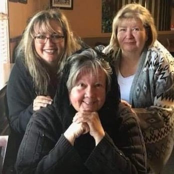 Mil's Bar & Grill - Celebrating friendship over breakfast - American Near Me - Patterson, California