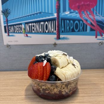 Surf Bowl Co - Mini bowl - Acai Bowls Near Me - San Diego, California Surf Bowl Co - Mini bowl - Acai Bowls Near Me - San Diego, California