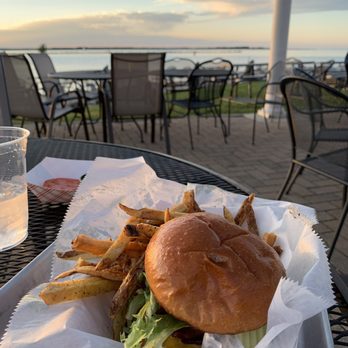 Dockside Cafe - Dockside bacon burger comes with hand cut fries - Burgers Near Me - Sandusky, Ohio