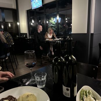 Darfons Restaurant & Bar - American Near Me - Nashville, Tennessee Darfons Restaurant & Bar - American Near Me - Nashville, Tennessee