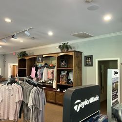 Eagle's Pointe Golf Club - Store