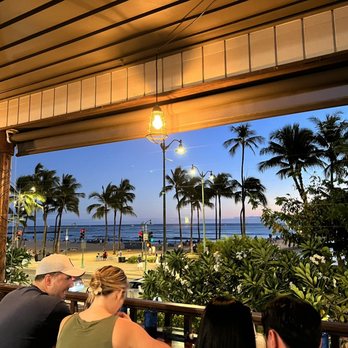 Lulu's Waikiki - Outdoor dining - Burgers Near Me - Honolulu, Hawaii Lulu's Waikiki - Outdoor dining - Burgers Near Me - Honolulu, Hawaii