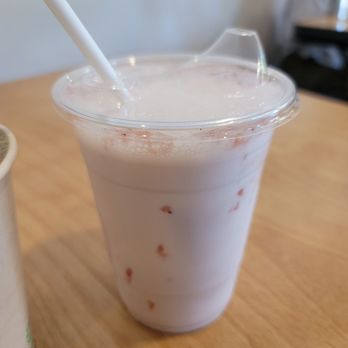 Mah Milk Bar - strawberry milkshake - Cafes Near Me - Vancouver, British Columbia