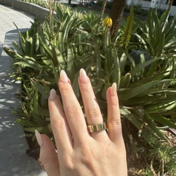 Varnish Lab - Nail Salons Near Me - Playa Vista, California