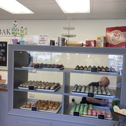Hometown Cakes Bakery - Cupcakes