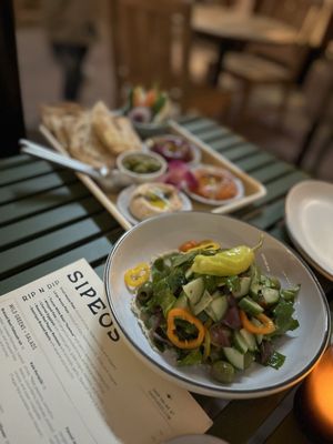 Sipeos Restaurant & Bar by null