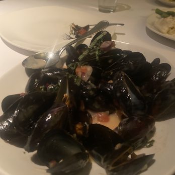 Bonefish Grill - Mussels Josephine (PEI) - Seafood Near Me - Las Vegas, Nevada