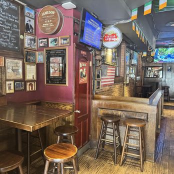 Dylan Murphy's - Irish Pub Near Me - New York, New York