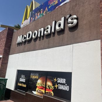 Mcdonald's - McDonald's (Ensenada, México): Exterior - Fast Food Near Me - Ensenada, BCN