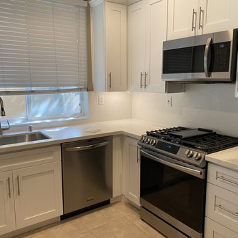 Royal Crown Kitchen & Bath - Kitchen cupboards, countertops, backsplash - Kitchen & Bath Near Me - Laguna Hills, California Royal Crown Kitchen & Bath - Kitchen cupboards, countertops, backsplash - Kitchen & Bath Near Me - Laguna Hills, California