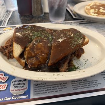 West Wis Diner - Hot Roast Beef Sandwich with mashed potatoes - American Near Me - Appleton, Wisconsin West Wis Diner - Hot Roast Beef Sandwich with mashed potatoes - American Near Me - Appleton, Wisconsin