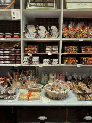 À la Mère de Famille by null