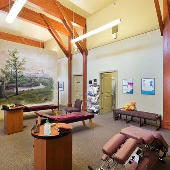 Petersen Chiropractic - Comfortable and welcoming office - Chiropractors Near Me - Belfair, Washington Petersen Chiropractic - Comfortable and welcoming office - Chiropractors Near Me - Belfair, Washington