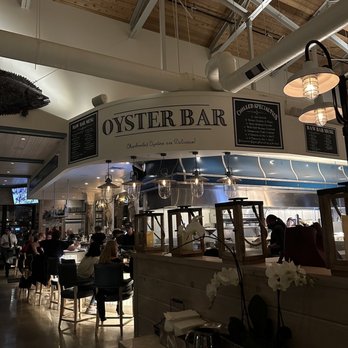Lure Fish House - Seafood Near Me - Porter Ranch, California