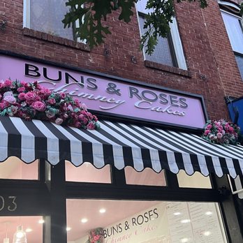 Buns & Roses Chimney Cakes - The store entrance - Ice Cream & Frozen Yogurt Near Me - Baltimore, Maryland