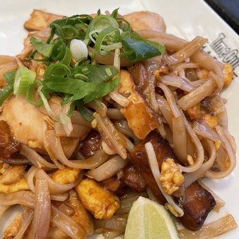 Time Out Market - Pad thai - Public Markets Near Me - Lisbon, 11 Time Out Market - Pad thai - Public Markets Near Me - Lisbon, 11