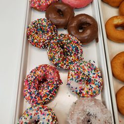 Snowflake Donuts & Bakery