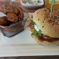 Le Papy's - Burger végé et ses potatoes