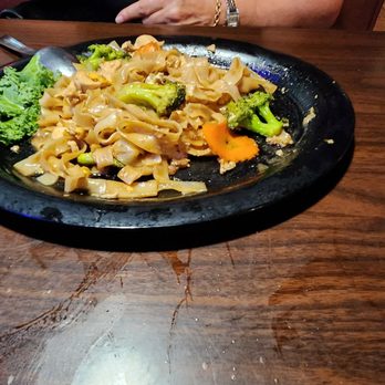 The Lemon Grass - Pad see ew - Sushi Bars Near Me - St. Petersburg, Florida