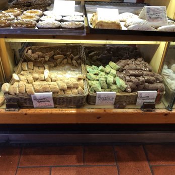 Il Fornaio - Bakeries Near Me - Rome, RM Il Fornaio - Bakeries Near Me - Rome, RM
