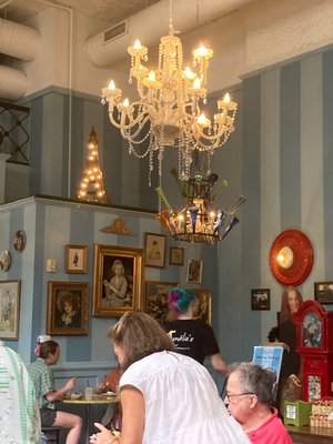 Amélie's French Bakery & Café by null