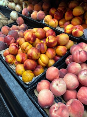 Peachy's Market & Grill by null