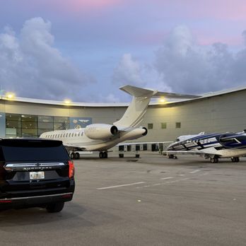 Miami Executive Transportation - Limos Near Me Miami Executive Transportation - Limos Near Me