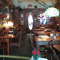 The Hungry Mind - Welcome to the 1970s! Dig that fern bar feel.