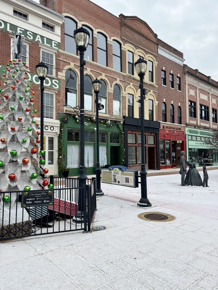 Bloom Wine Bar & Florals - wedding in Springfield, IL