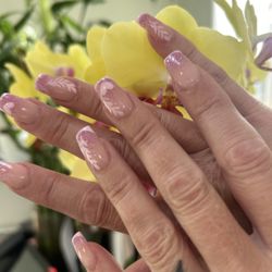 The Nail Lougne