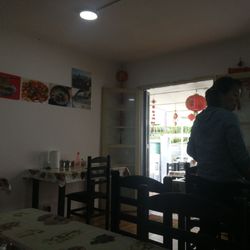 兰州饭店 - Lanzhou - 来圣保罗吃到的第一家中餐馆，开心。味道挺不错的，量也很足，唯一缺点就是有些菜经常没有。推荐一下，中国胃来这里很合适
