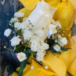 Vons - Norma from Floral is the best!! So talented !