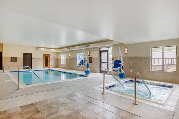 Comfort Inn Suites 52 Photos Hotels 168 Sacandaga Road