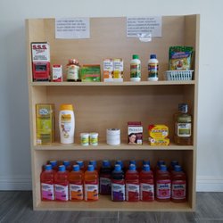 Productos naturales! Vitaminas, medicina para tos, tè de la dieta!  Natural products! Vitamins, cough syrup and dieters tea!