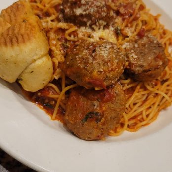 BJ's Restaurant & Brewhouse - Spaghetti n meat balls - American Near Me - Concord, California