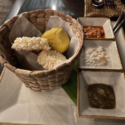 crackers with dips crackers with dips