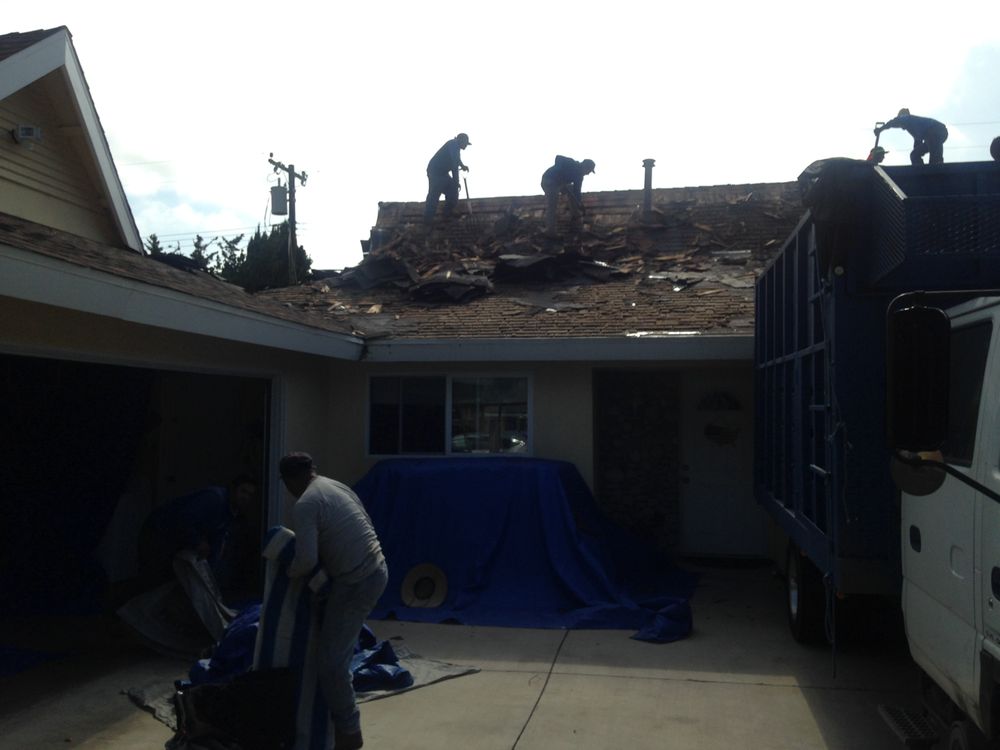 Slide of Complete Roofing Services