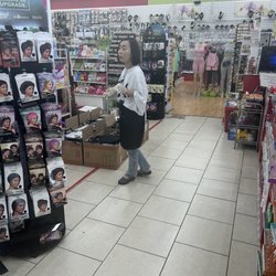 Super Beauty - The manager
